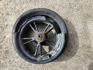 Gotrax scooter worn rear tire.jpg